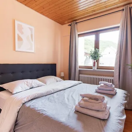 Apartment Haus Blaue Traube Mit Moselblick