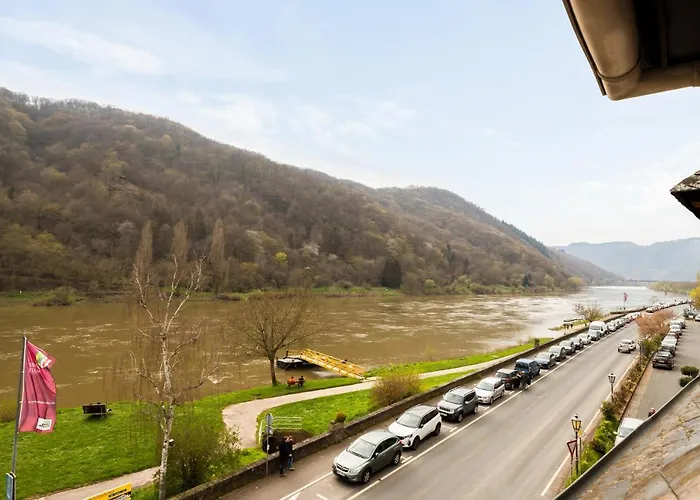 Haus Blaue Traube Mit Moselblick * Ediger-Eller